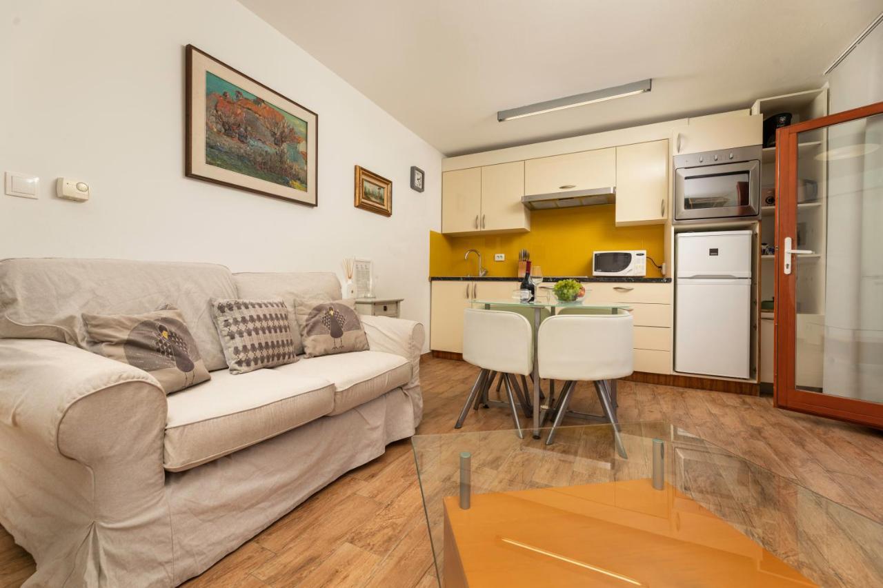 Apartments Ana มาลินสกา ภายนอก รูปภาพ